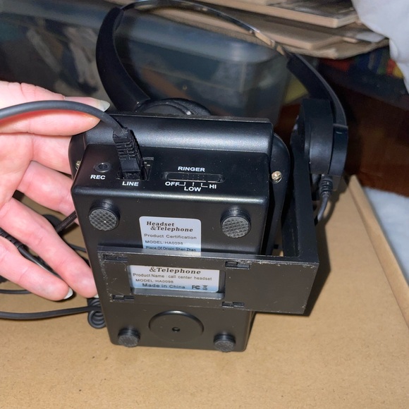 Phone with Keypad Stand and Headset - Picture 3 of 14